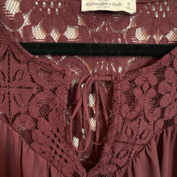 abercrombie burgundy top - Picture 3 of 3